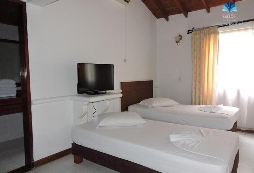 패밀리 룸, Y Restaurante Mesón Del Gitano