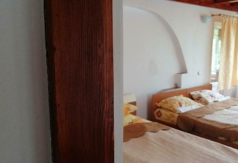 エコノミー4人部屋, Casa Ddm Daniel