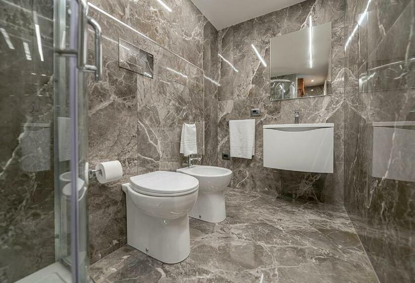 חדר דלוקס נוף לים, Domus Aurea