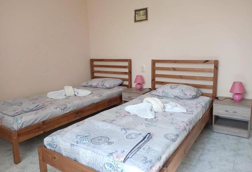 Апартаменты 1 Спальня с Балконом, Guest House 51