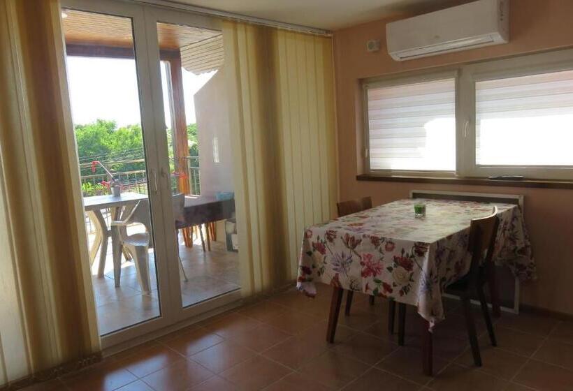 Апартаменты 1 Спальня Вид на Море, Guest House 51