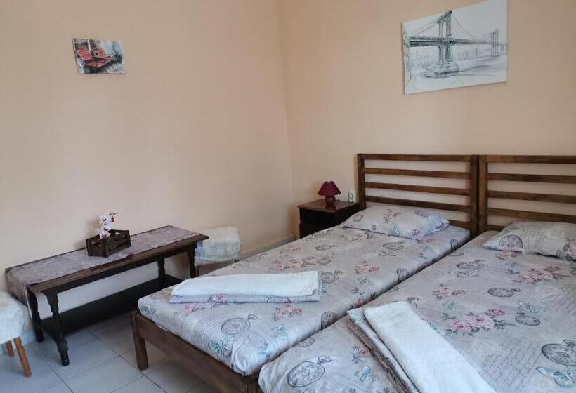 패밀리 스위트, Guest House 51