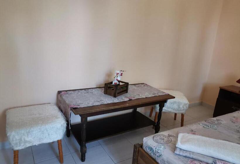 패밀리 스위트, Guest House 51