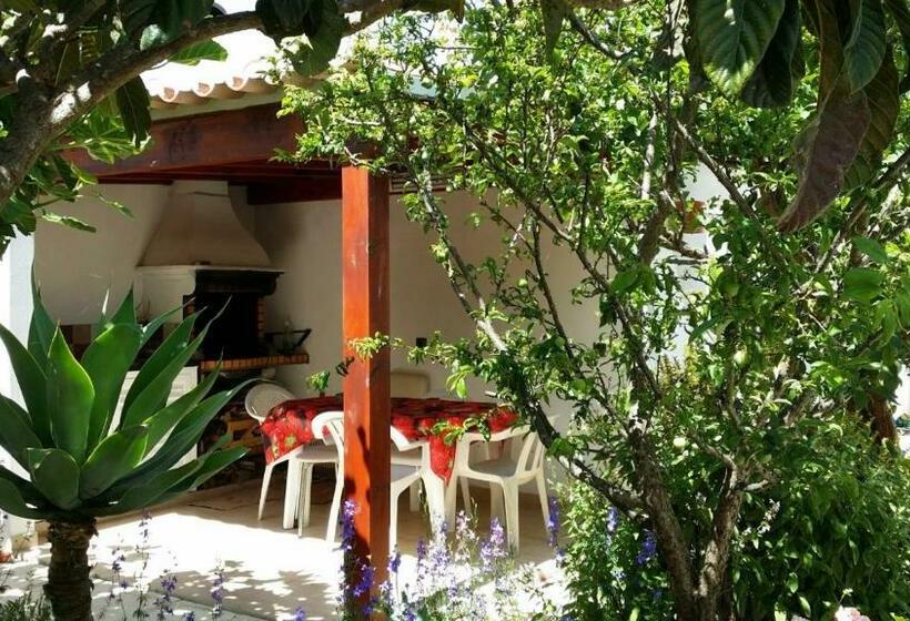 Quarto Estandar Vista Jardim, Lemon Tree Relaxing Guesthouse
