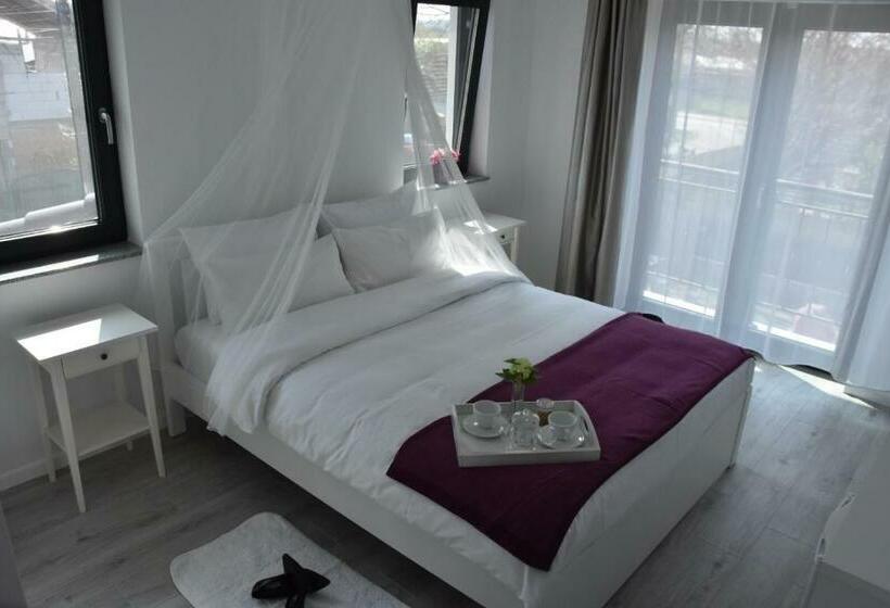 Habitació Deluxe, Memangalia