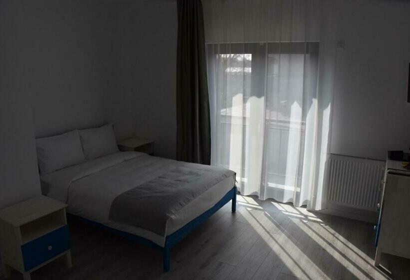 Habitació Deluxe, Memangalia