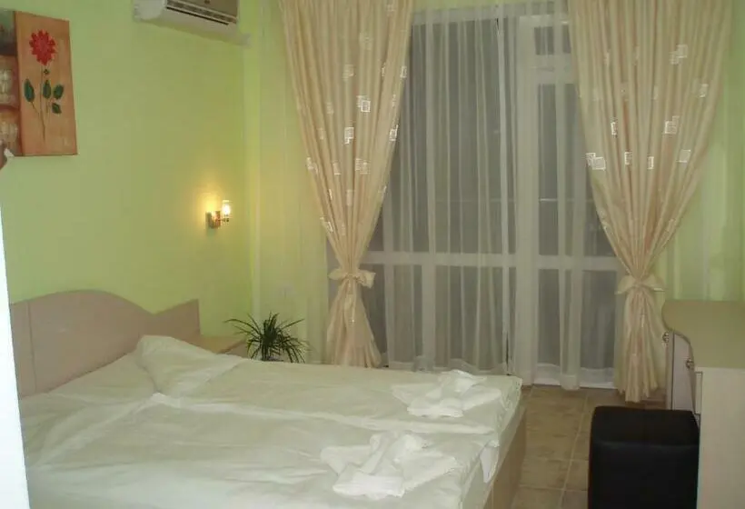 اتاق استاندارد, Niki
