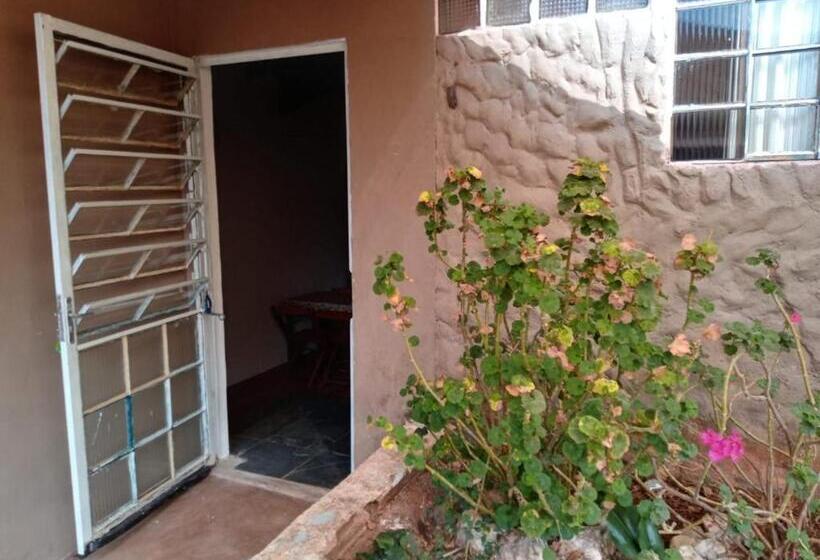 شقة غرفتين, Pouso Do Elefante