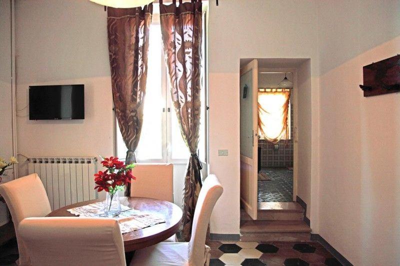 غرفة قياسية حمام مشترك, Margarita D Austria