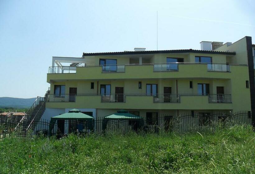 חדר סטנדרט עם מרפסת, Altay Guest House
