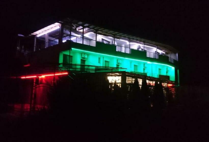 חדר סטנדרט עם מרפסת, Altay Guest House