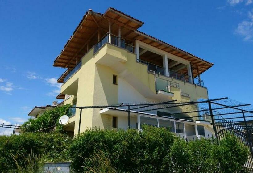 חדר סטנדרט עם מרפסת, Altay Guest House