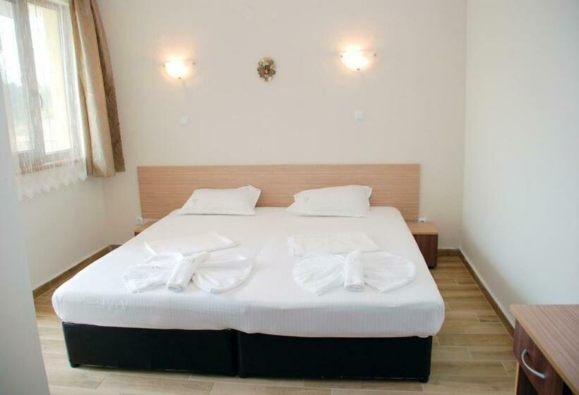 חדר סטנדרט עם מרפסת, Altay Guest House