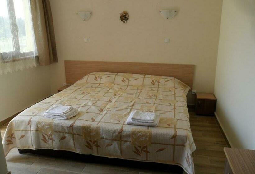 חדר סטנדרט עם מרפסת, Altay Guest House