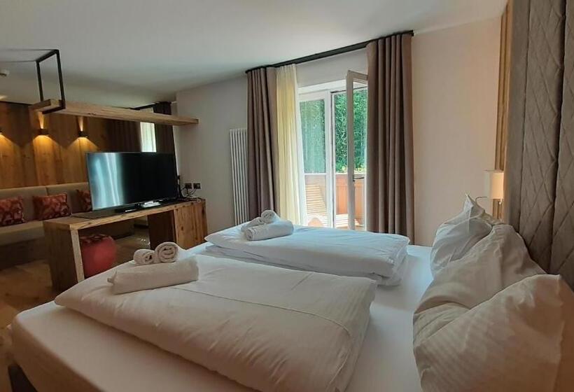 חדר סטנדרט עם מרפסת, Pineta