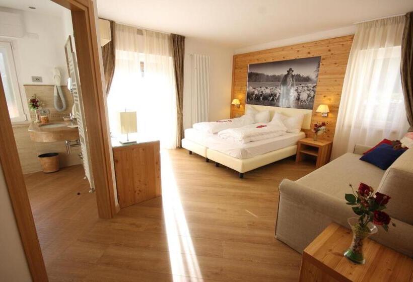 חדר סופריור לשלושה, Pineta