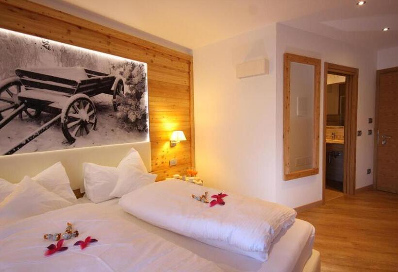 חדר סופריור לארבעה, Pineta