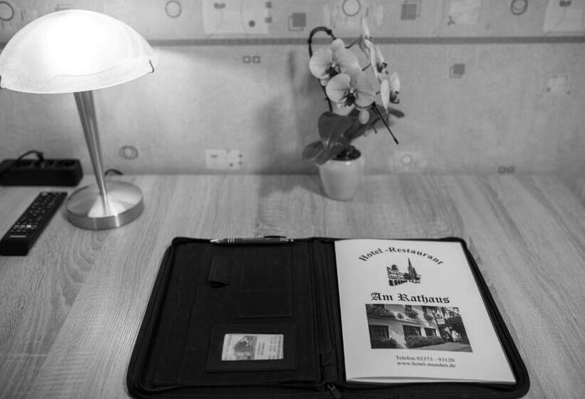 غرفة قياسية فردية, Am Rathaus