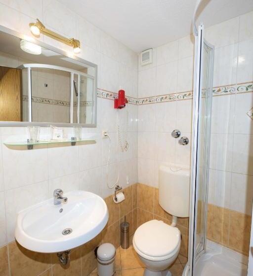 غرفة قياسية, Am Rathaus