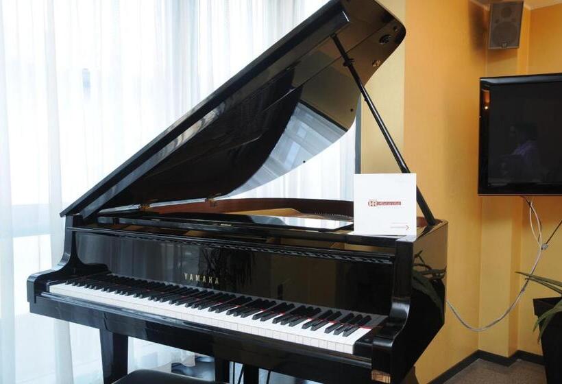 חדר סטנדרט, Del Riale