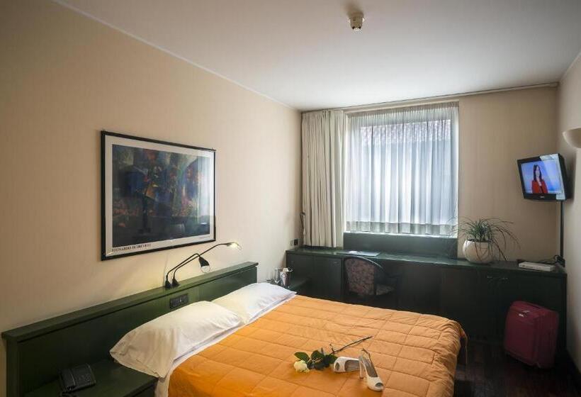 חדר סטנדרט מותאם לאדם עם מוגבלויות, Del Riale