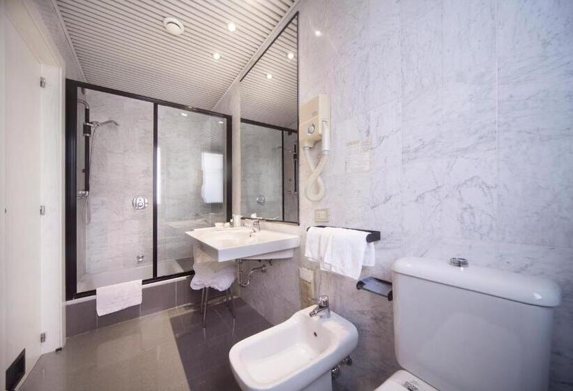 חדר סטנדרט, Del Riale