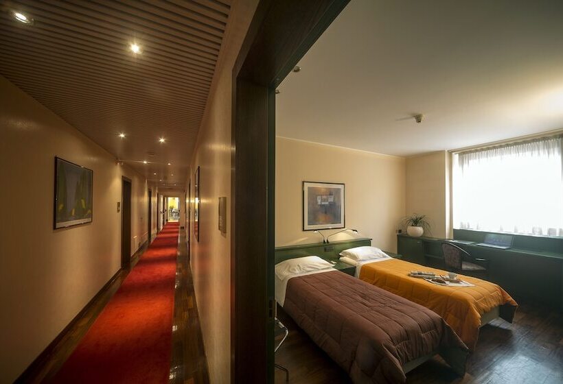 חדר סטנדרט, Del Riale