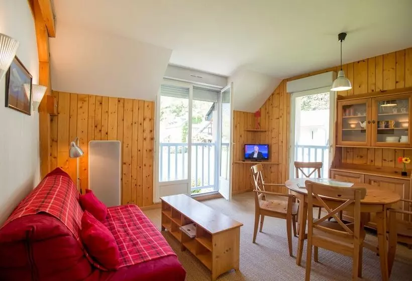 1 Bedroom Apartment, Domaine De Ramonjuan