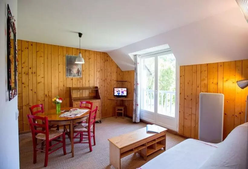 1 Bedroom Apartment, Domaine De Ramonjuan