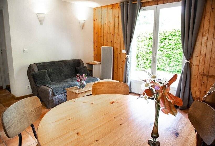 דירת חדר, Domaine De Ramonjuan