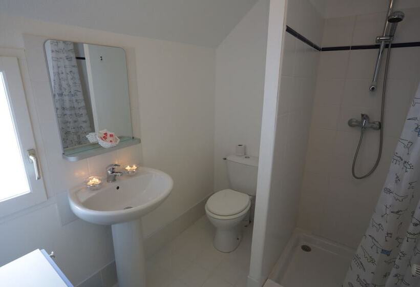 דירת שלושה חדרים, Domaine De Ramonjuan