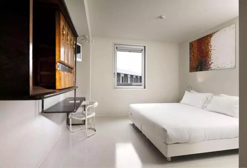 Standard Room King Size Bed