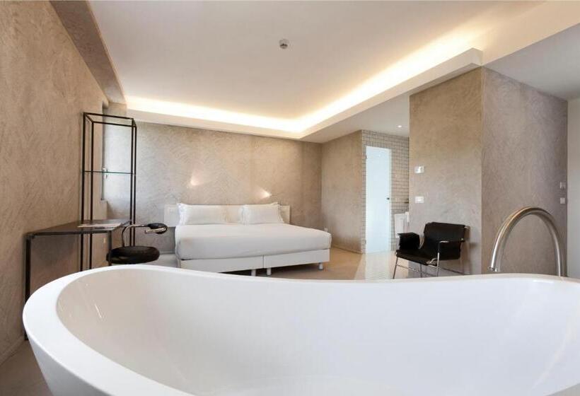 Люкс Кровать Кинг, Aiden By Best Western Jhd Dunant