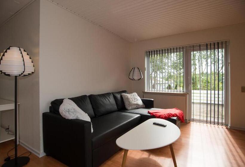 庭の見える１ベッドルームアパートメント, Falken