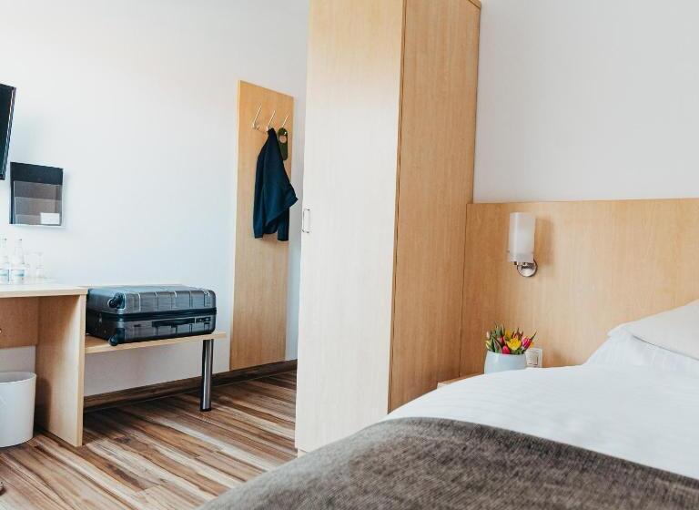 标准单人间, Gutsschänke Holsterfeld