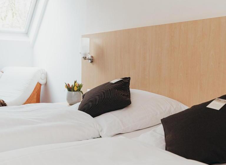 标准间, Gutsschänke Holsterfeld