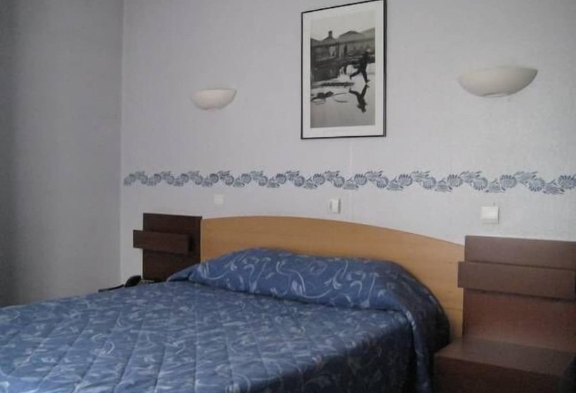 Номер Стандарт, Hôtel Le Domino