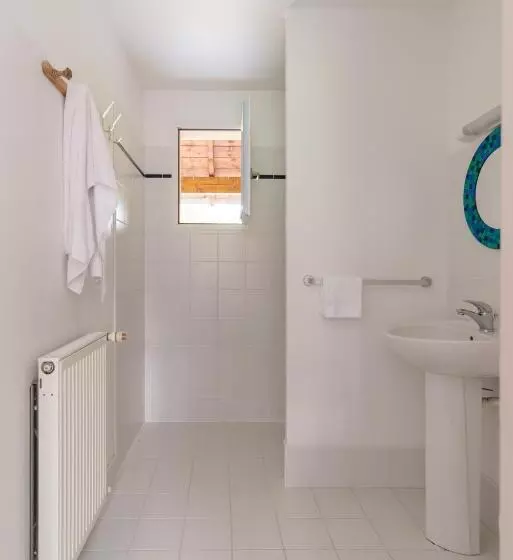 2 Bedroom Apartment, Domaine De Ramonjuan