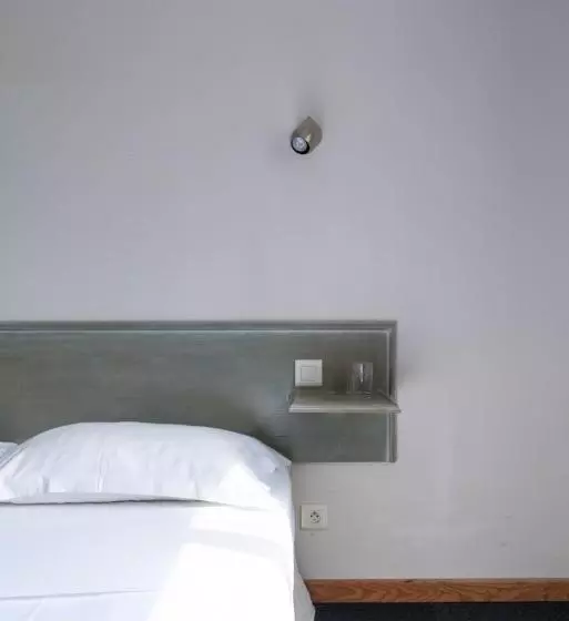 2 Bedroom Apartment, Domaine De Ramonjuan