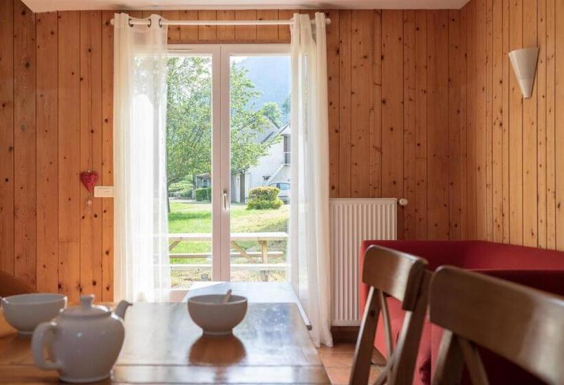 דירת שלושה חדרים, Domaine De Ramonjuan