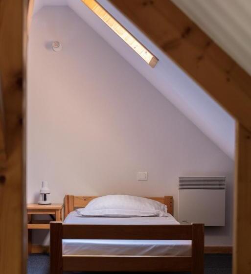 חדר משפחתי, Domaine De Ramonjuan