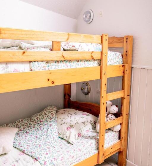 חדר משפחתי, Hôtel Restaurant Domaine De Basil