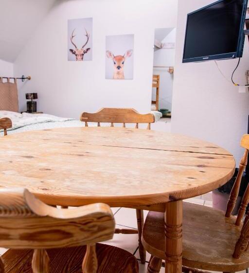 חדר משפחתי, Hôtel Restaurant Domaine De Basil