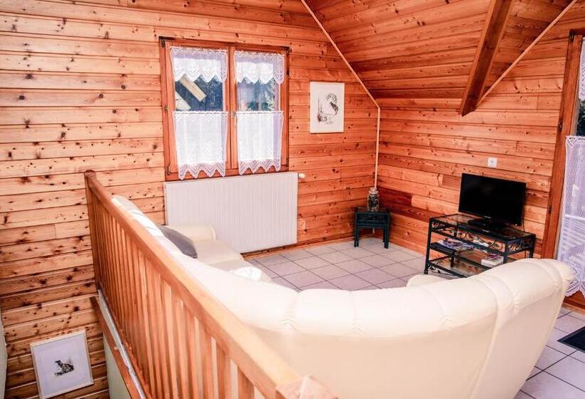 סוויטה משפחתית, Hôtel Restaurant Domaine De Basil