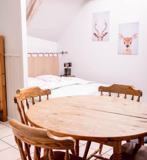 חדר משפחתי, Hôtel Restaurant Domaine De Basil