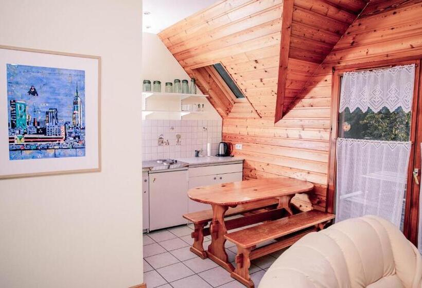 סוויטה משפחתית, Hôtel Restaurant Domaine De Basil