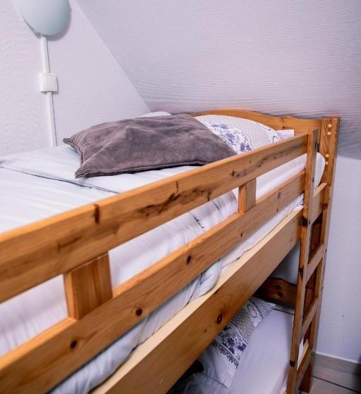 חדר משפחתי, Hôtel Restaurant Domaine De Basil