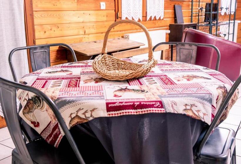 סוויטה משפחתית, Hôtel Restaurant Domaine De Basil