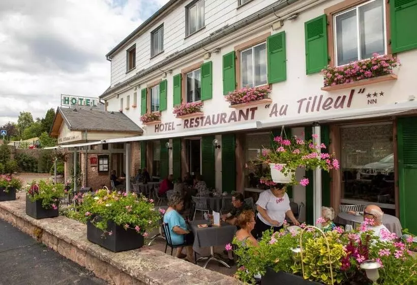スタンダードトリプルルーム, Hôtel Restaurant Et Spa Au Tilleul