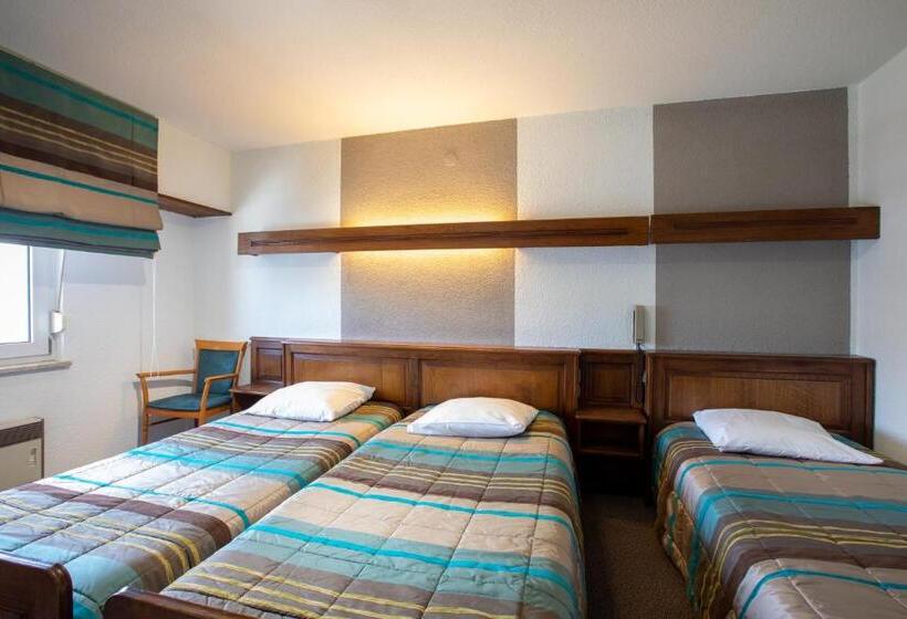 غرفة قياسية ثلاثية, Hôtel Restaurant Et Spa Au Tilleul